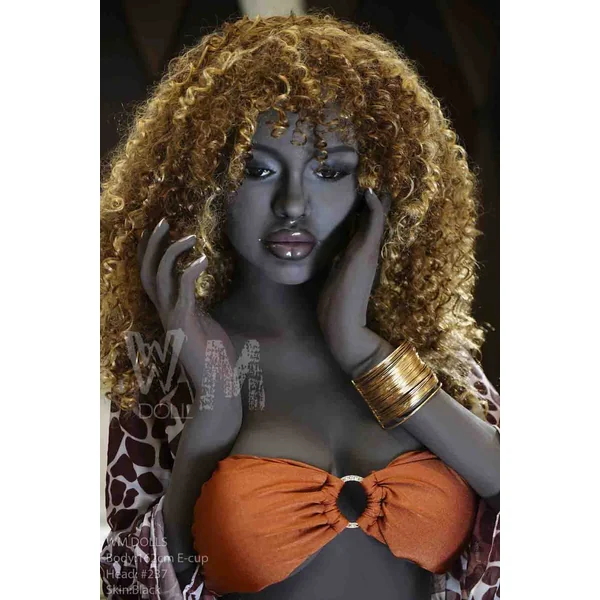 Luna – 5’3″ | 162cm Sex Doll