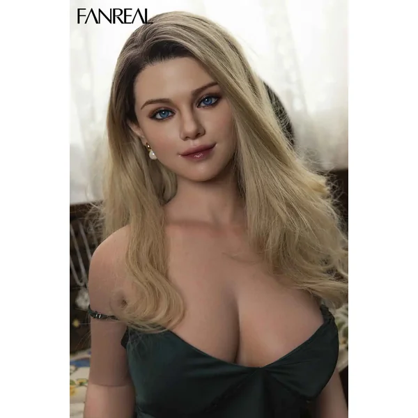 Maria – 5’1″ | 155cm Sex Doll